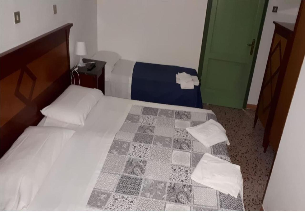 Hotel Maida Follonica Extérieur photo